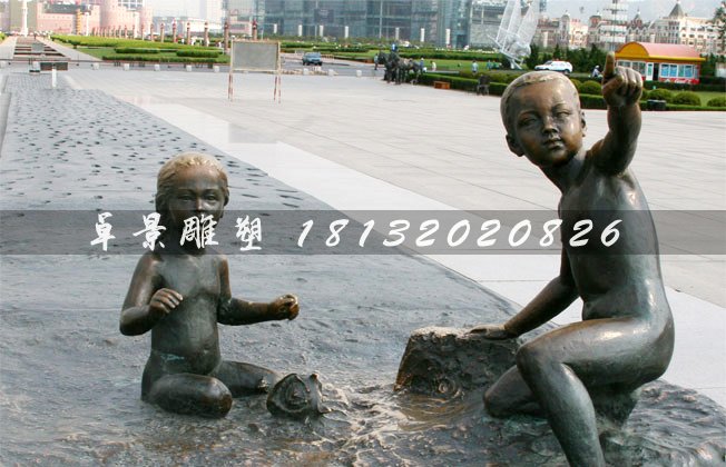 廣場銅雕，廣場擺放的小孩雕塑