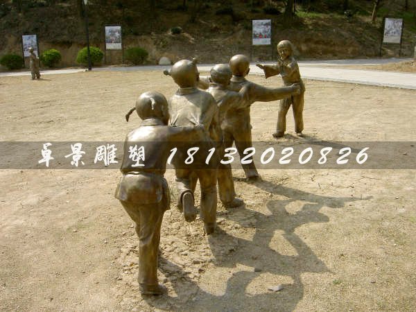 老鷹抓小雞雕塑，兒童游戲銅雕，廣場人物雕塑