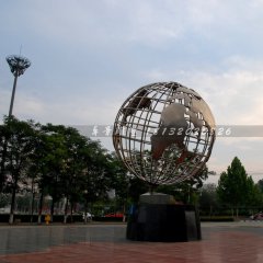 不銹鋼地球雕塑，旋轉(zhuǎn)地球儀雕塑
