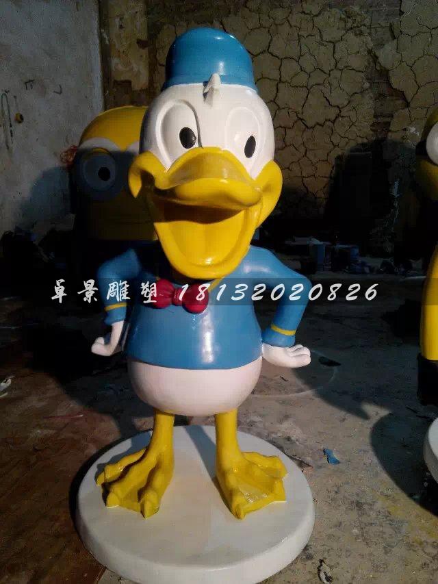 玻璃鋼唐老鴨雕塑，玻璃鋼卡通雕塑