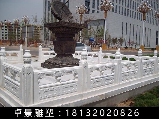 日晷銅雕，廣場(chǎng)日晷銅雕