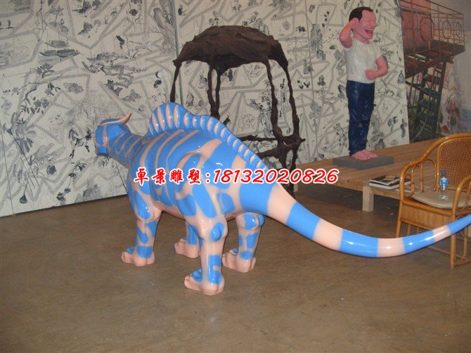 玻璃鋼恐龍雕塑，卡通動物雕塑