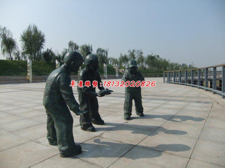 廣場(chǎng)人物雕塑，小孩玩耍銅雕