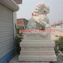 石雕北京獅，踩球石獅子雕塑