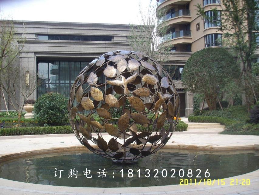 銅雕球，鏤空球，小區(qū)景觀雕塑