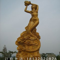 女媧補(bǔ)天石雕，廣場(chǎng)女媧補(bǔ)天石雕