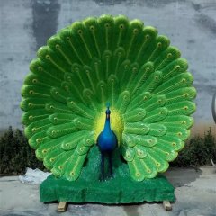 開(kāi)屏孔雀雕塑，公園玻璃鋼動(dòng)物雕塑