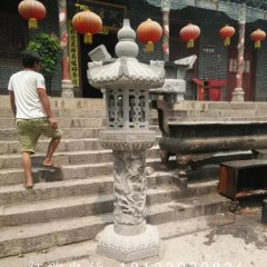 石雕燈，青石宮燈雕塑