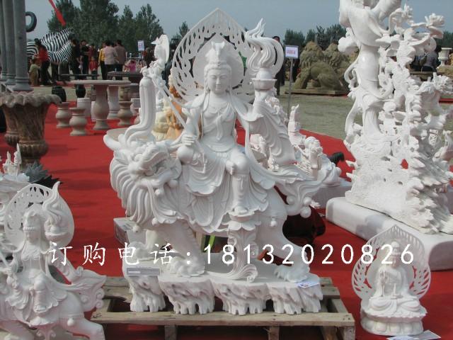 騎獅子的文殊菩薩雕塑，石雕佛像
