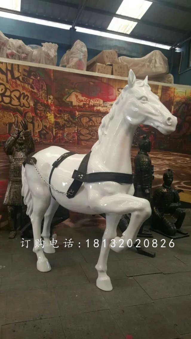 抬蹄馬雕塑，玻璃鋼白馬動(dòng)物雕塑 (2)