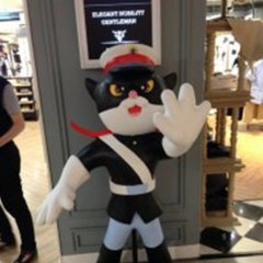 黑貓警長雕塑，玻璃鋼動(dòng)畫人物雕塑