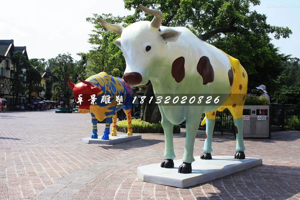 牛雕塑，玻璃鋼彩繪牛雕塑