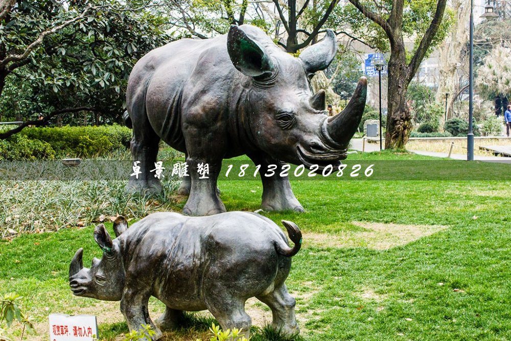 母子犀牛銅雕，公園動物銅雕