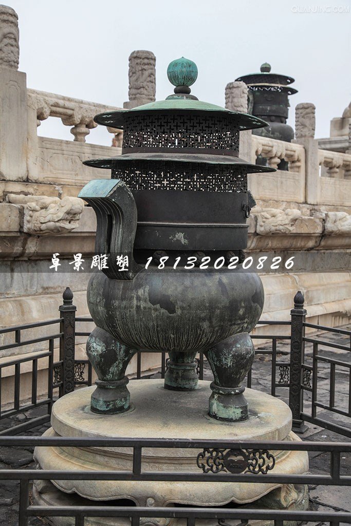 青銅香爐，三足銅香爐
