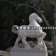 坐騎石雕，公園石雕馬