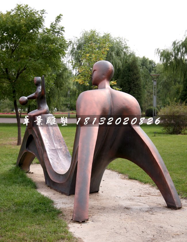 父子銅雕，公園抽象人物雕塑