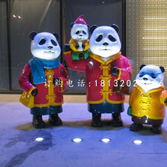 卡通熊貓雕塑，玻璃鋼卡通雕塑