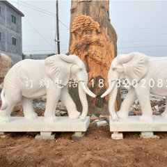 象鼻向下大象石雕，公園動(dòng)物石雕