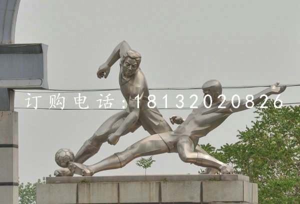 踢足球雕塑，不銹鋼運動雕塑