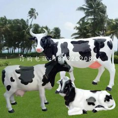 玻璃鋼奶牛雕塑，仿真動(dòng)物雕塑