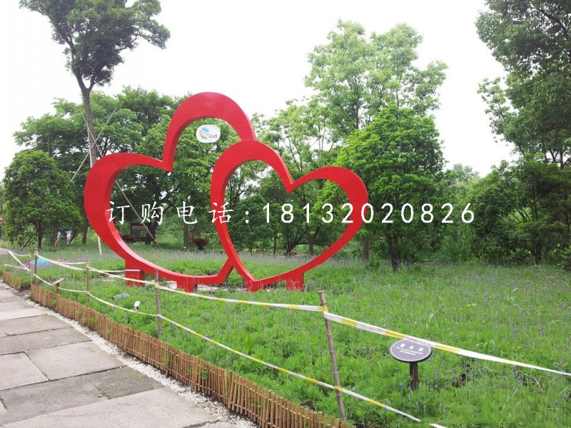愛心雕塑，不銹鋼景觀雕塑
