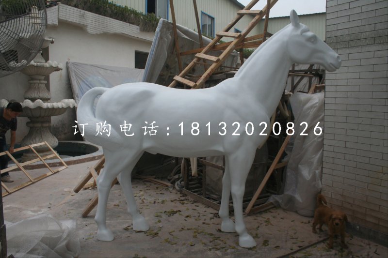 白馬雕塑，公園玻璃鋼動(dòng)物雕塑