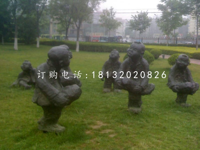 小孩斗雞銅雕，公園小品銅雕