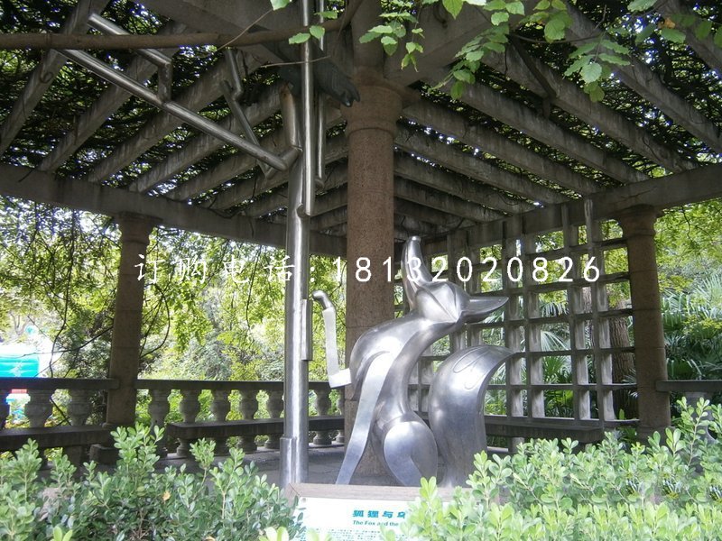不銹鋼狐貍雕塑，動(dòng)物雕塑