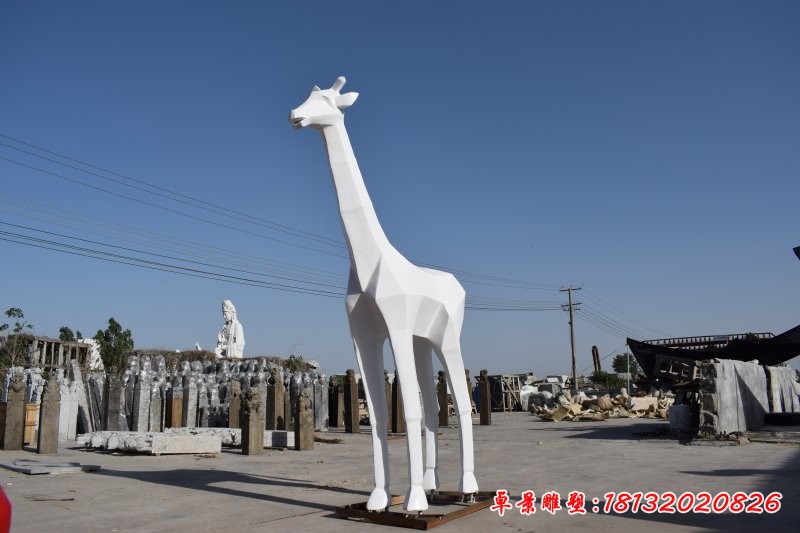 不銹鋼噴漆幾何長(zhǎng)頸鹿雕塑