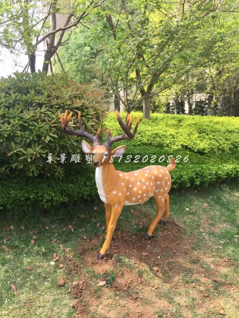玻璃鋼梅花鹿雕塑，公園動(dòng)物雕塑